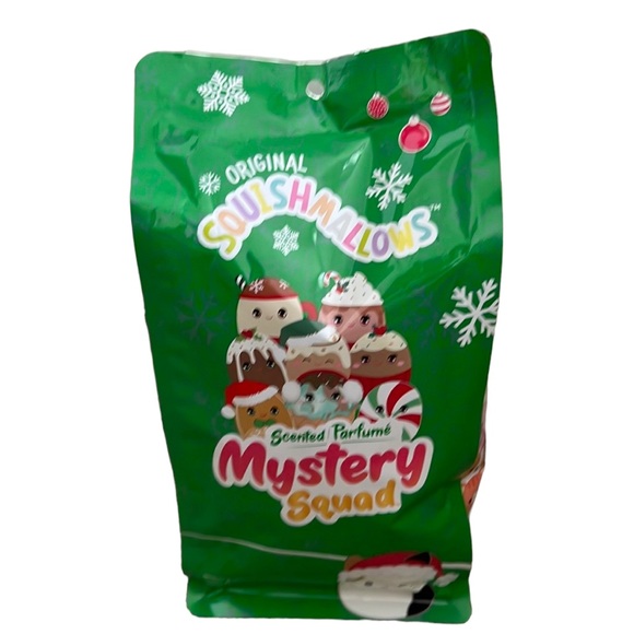 Squishmallows 8" Christmas Mystery Squad Blind Bag - Picture 1 of 3